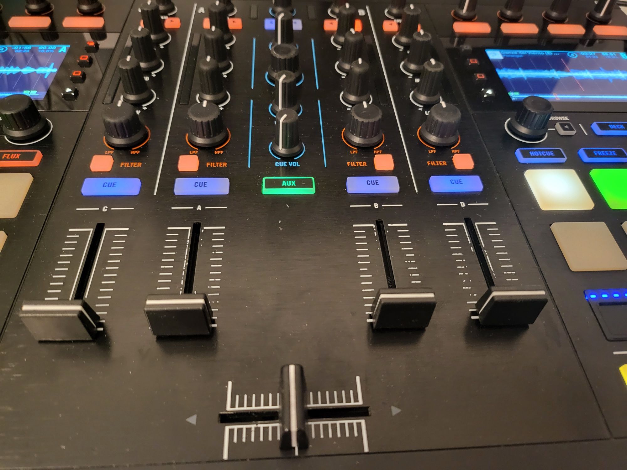 Native Instruments Traktor S5
