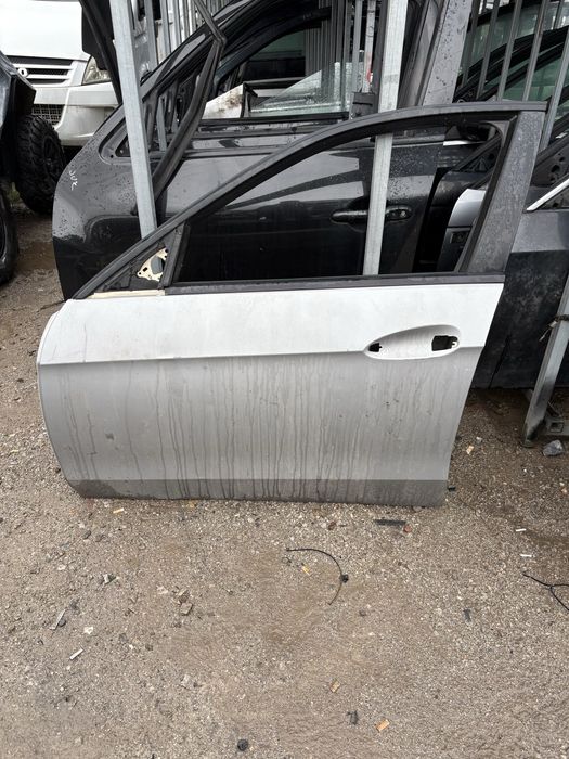 Врата предна лява за Mercedes W212 2012год.