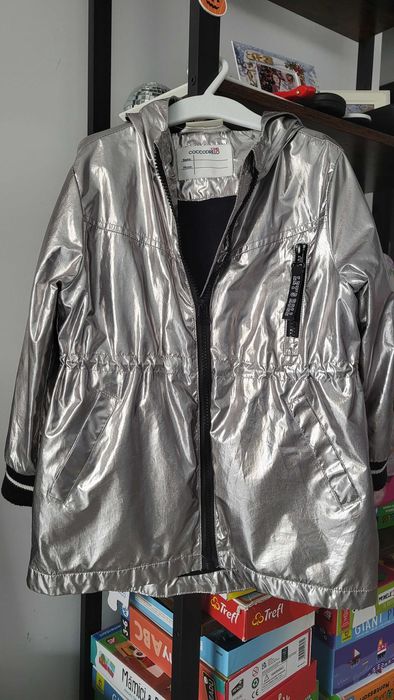 gecuta fetita cu căptușeală Coccodrillo, mărime 104, 4 ani.

40 lei