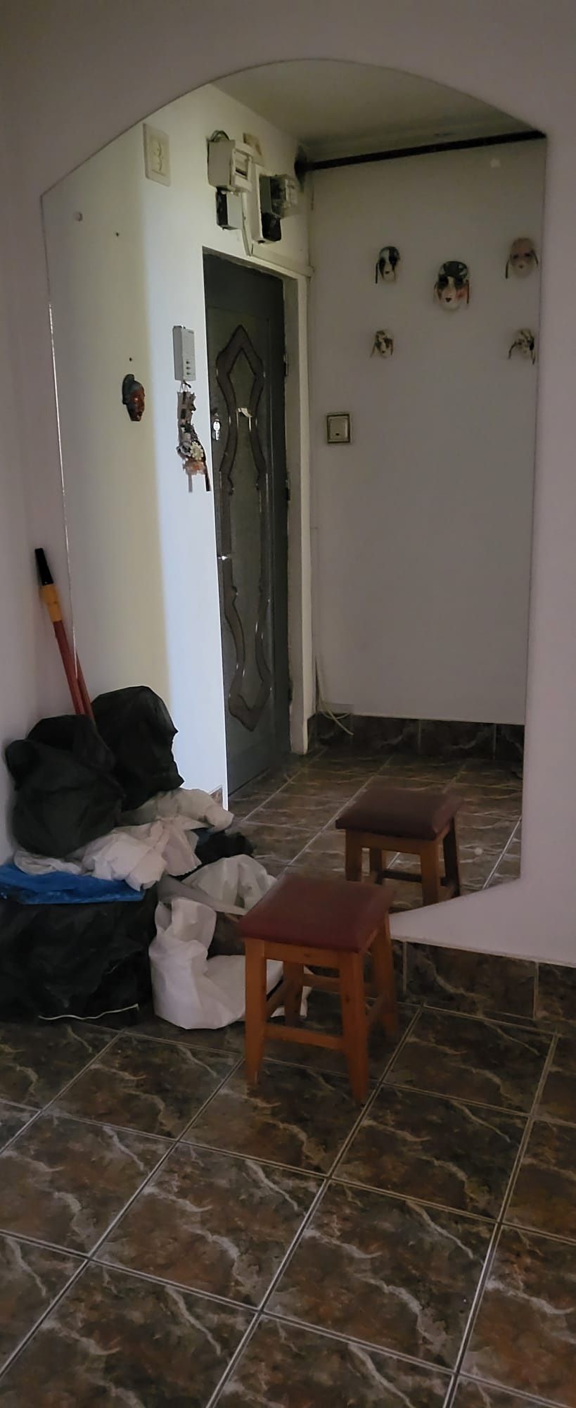 Apartament Zona Abator,sos Mangaliei!