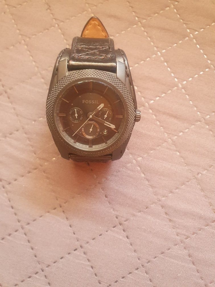 Продавам Часовник Fossil