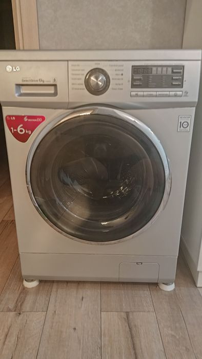 Продам б/у стиральную машину LG