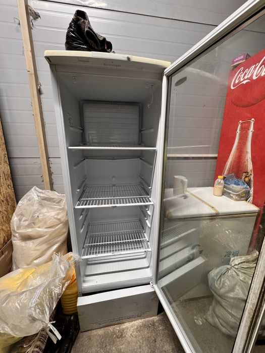 Холодильник витринный