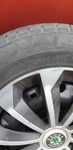 Vand 4 avenlope cu jante marimea 165/70 R14 mixte
