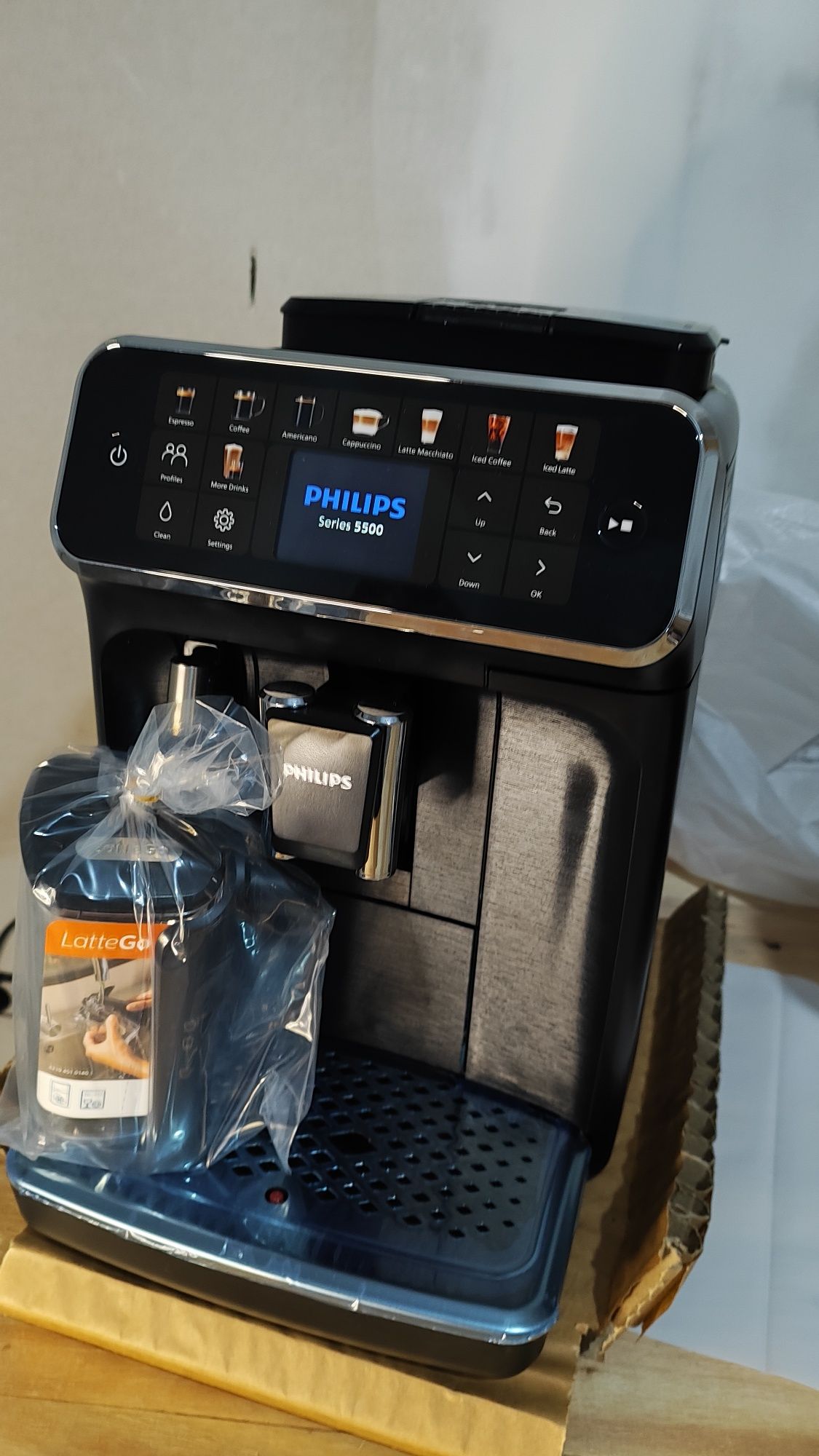 Espressor Philips Seria 5500 LatteGo