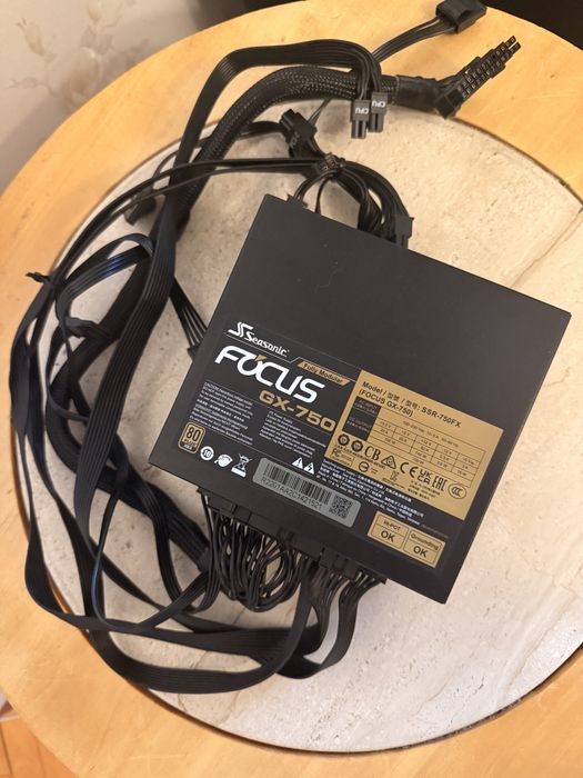 Sursa PC modulara Seasonic Focus 750w Gold