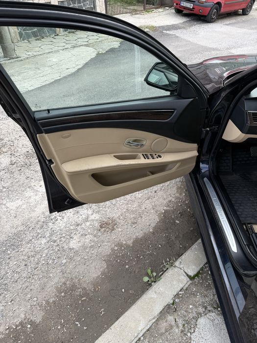 Кори БМВ Е61 с щори и Лоджик