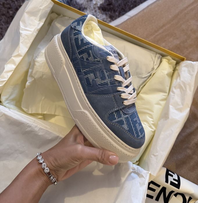 Adidasi fendi autentici