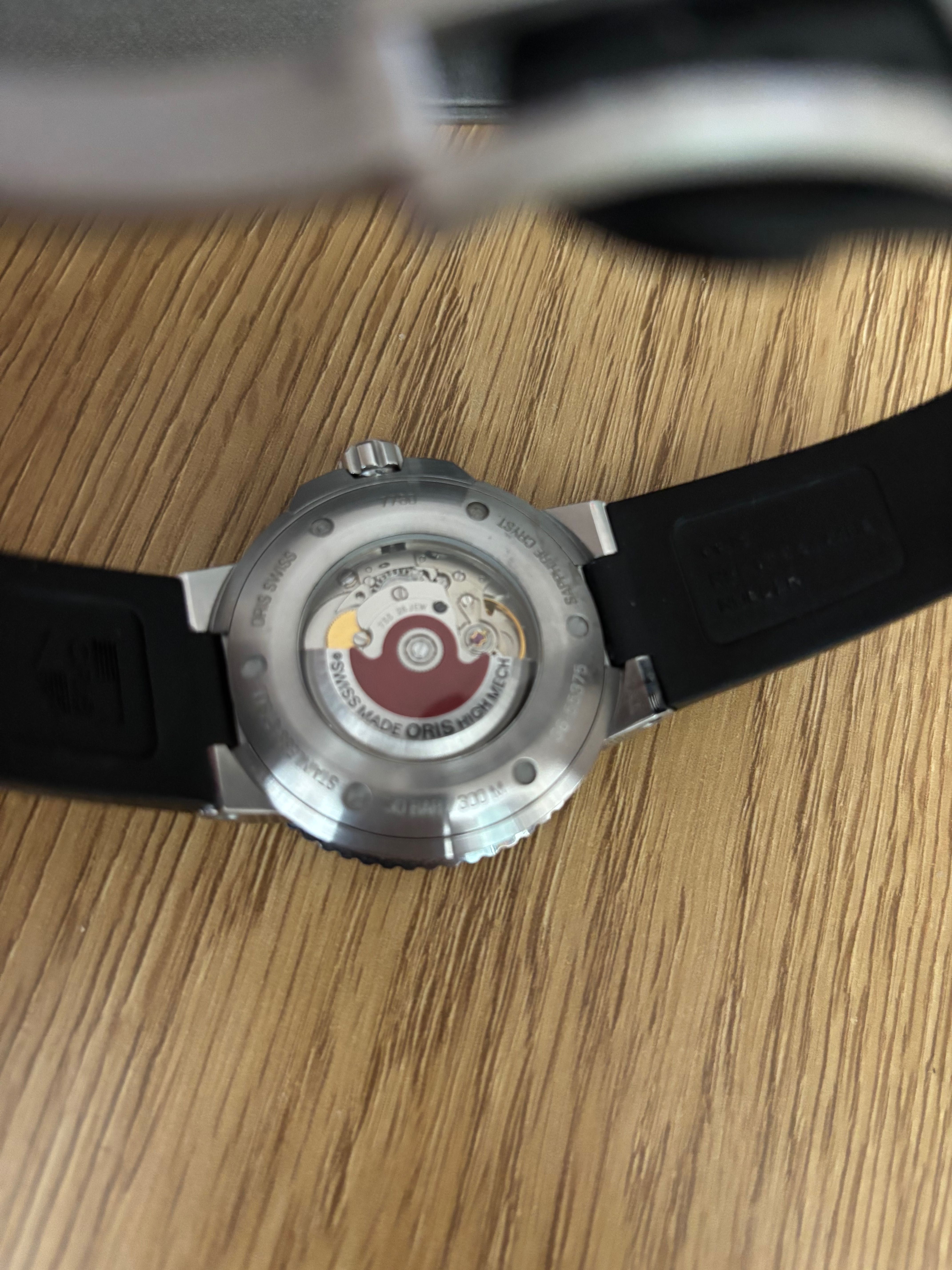 Oris Aquis Date - спортен часовник дайвър - намалена цена