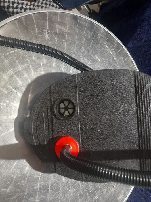 Pompa de umflat  saltele  colaci bărci pneumatice