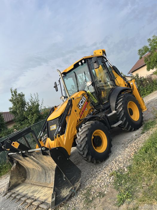 Inchiriez buldoexcavator miniecavator bobcat
