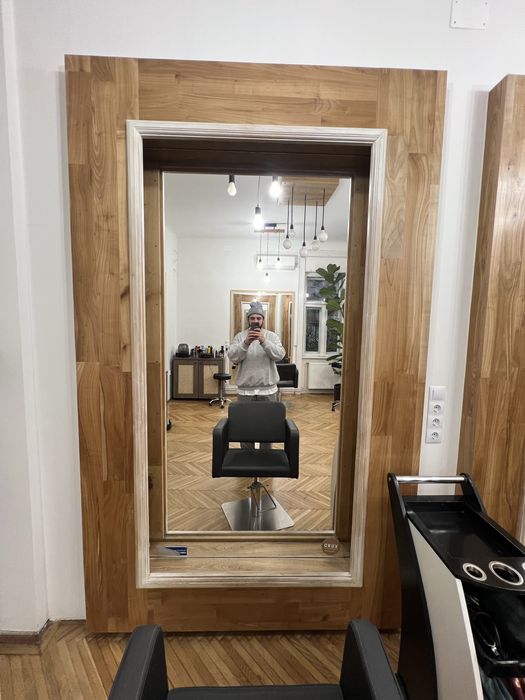 Oglinda salon coafor