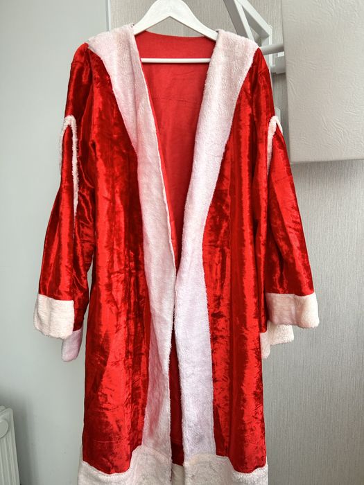 Продам костюмы деда мороза и снегурочки