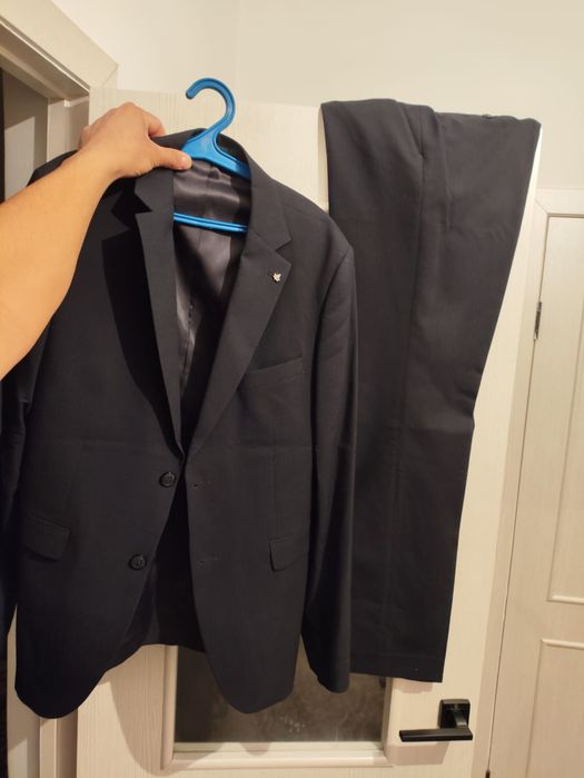 Темный синий костюм шалбар