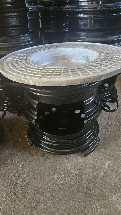 Sobă grădină / pirostrie din jante auto