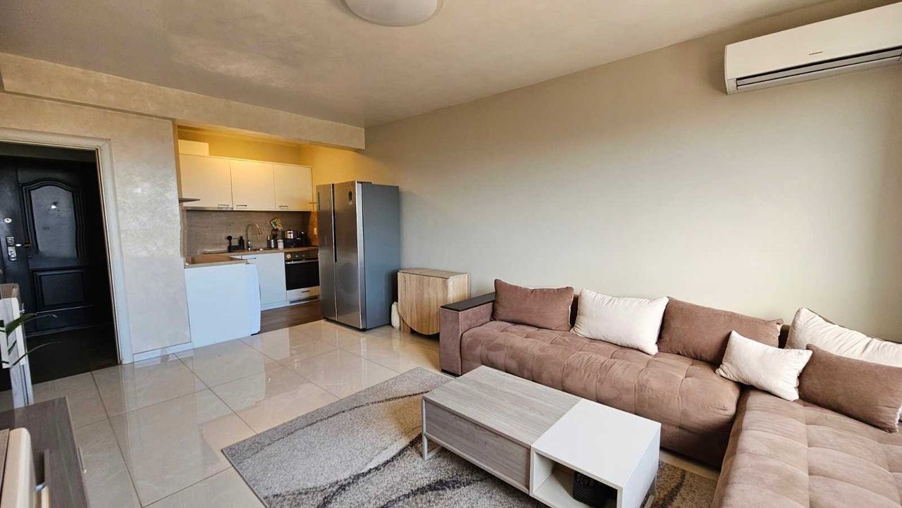 Дава се под наем Двустаен апартамент в Божурище - 72 кв.м за 450 € - Снимка #2
