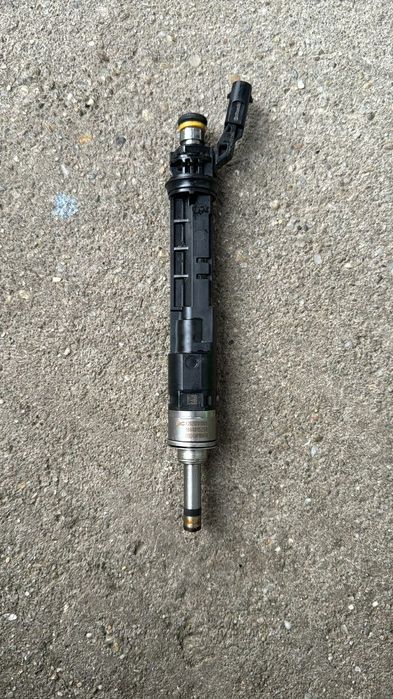 Injector 1.3 tce H5H470 A2820701000 166001525r Renault Megane 4 , Mercedes A class w176, Dacia Duster, Nissan Qashqai