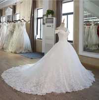 Свадебное платье, совсем новое  в идеальном состояние размер S .