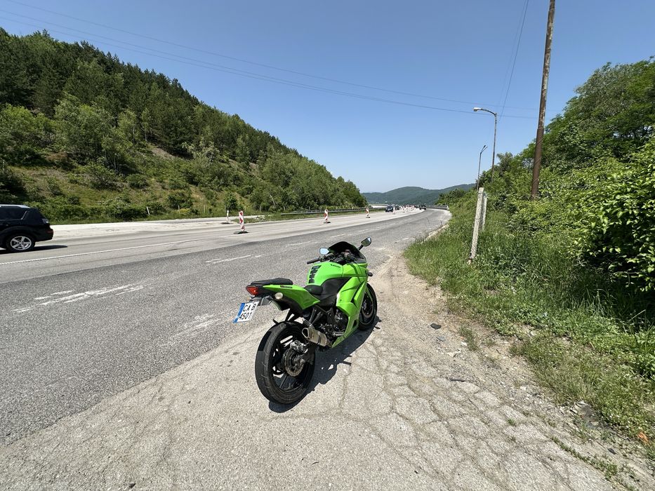 Продавам/Бартер Kawasaki 250R