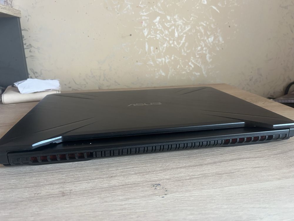 Геймърски лаптоп Asus tuf gaming