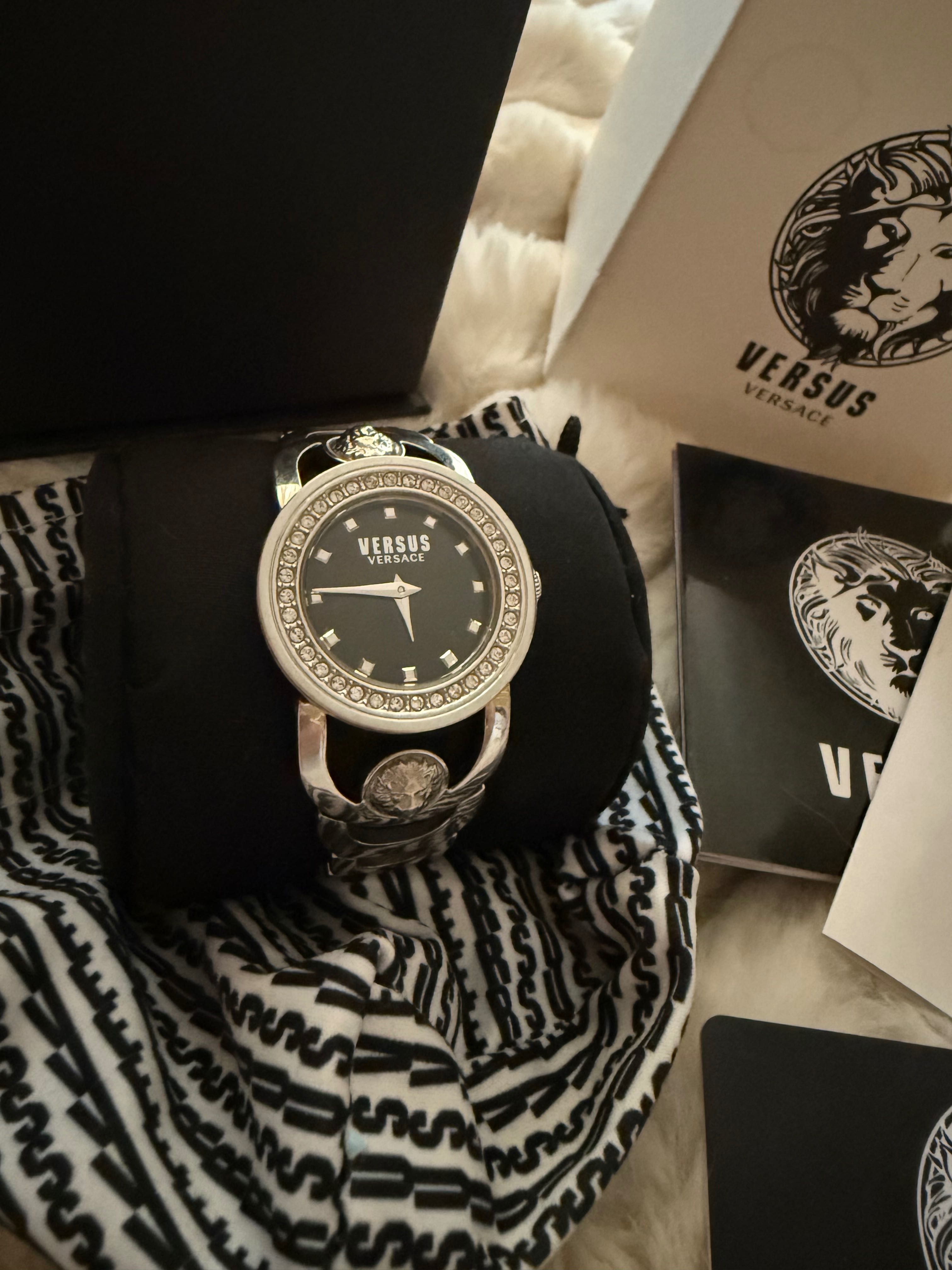 Часовник Versus Versace