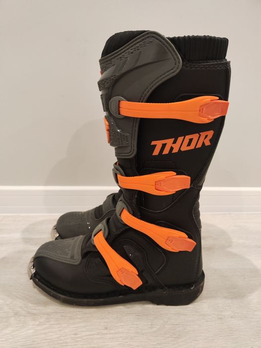 Кросови ботуши THOR 42 номер