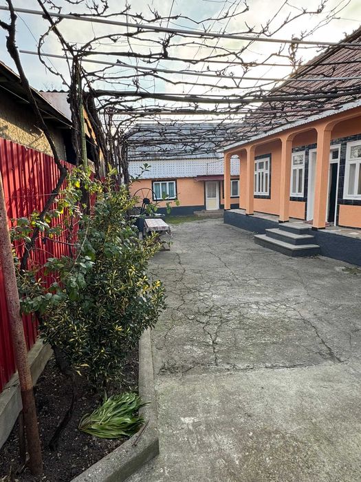 Vând casa comuna Oituz, județul Bacău