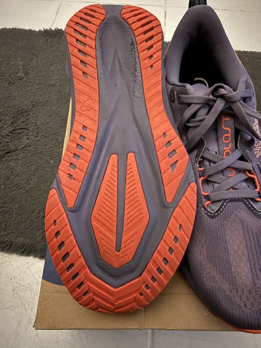 Asics Novablast 5,nr.44,ca noi.