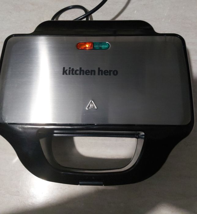 Sandwich  Maker 2 în 1