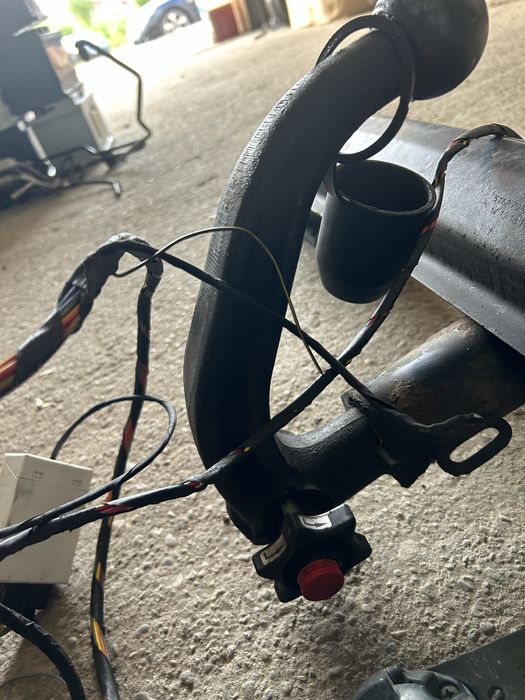 Cârlig tractare remorcare demontabil  bmw e60 e61 seria5