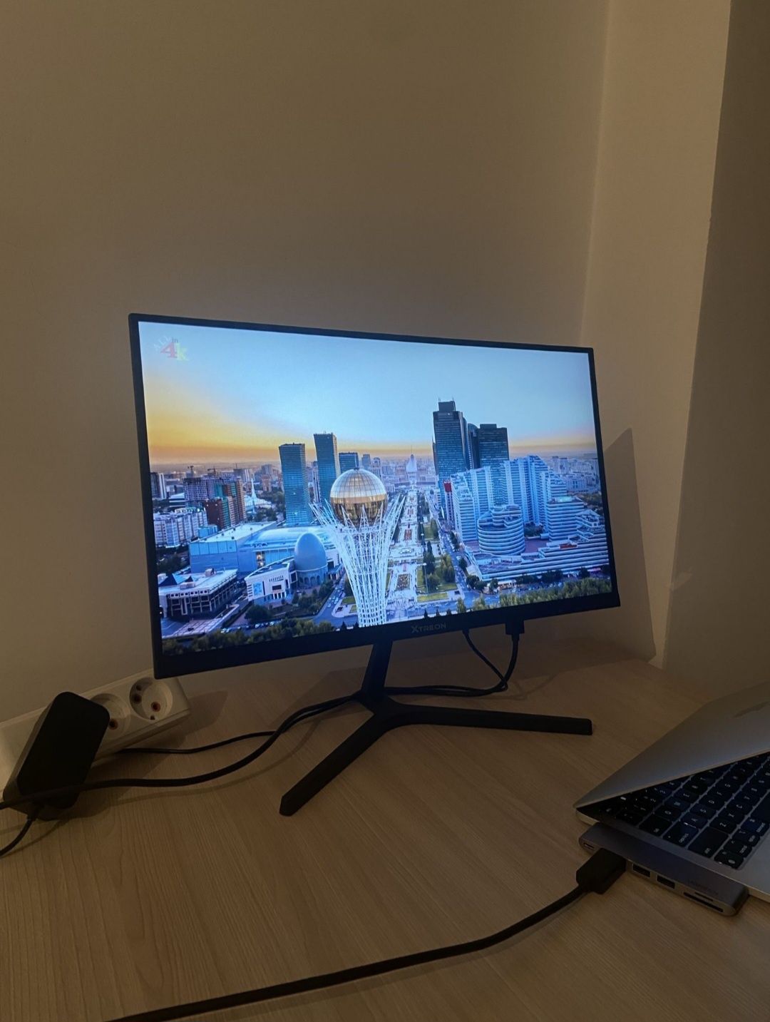 Монитор XTREON XT2253DE черный