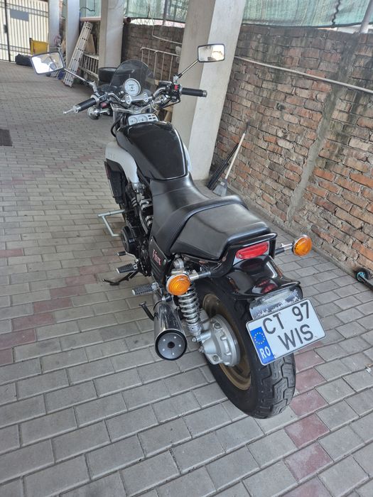 Yamaha VMAX, nu Suzuki,Honda,