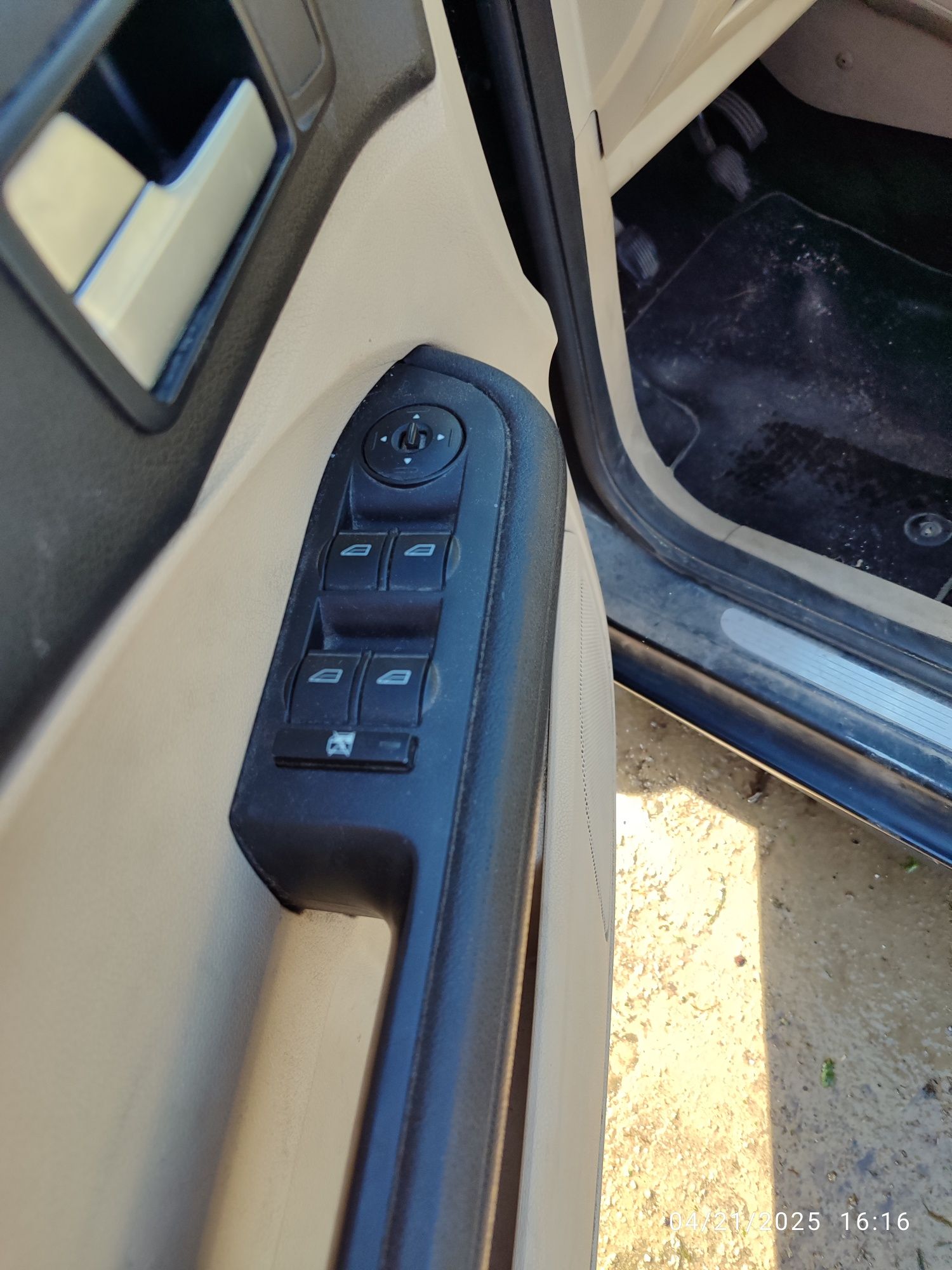 Продавам Ford C-Max 1.6TDCI