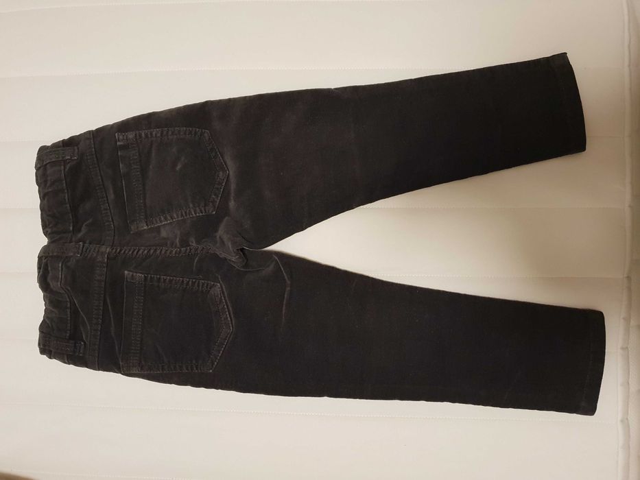 Pantaloni Cool club catifea 104cm
Talie reglabila