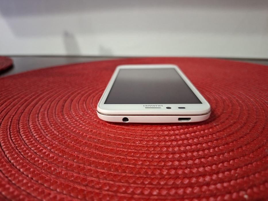 Telefon Huawei Y265
