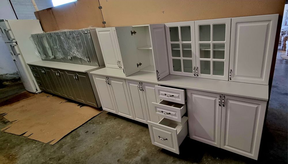 Mobila de bucatarie noua, SOFT Close cu blat nedecupat si fronturi MDF