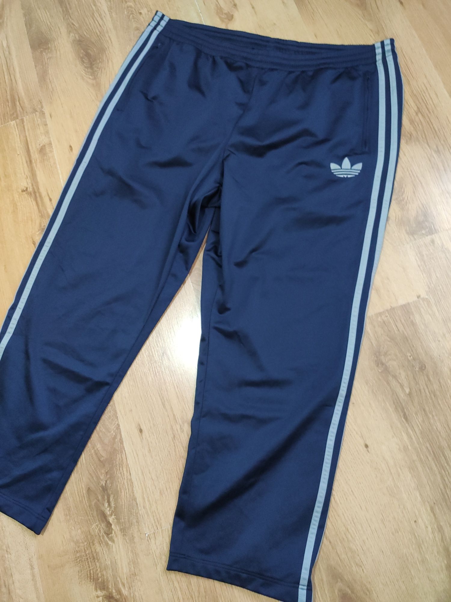 Pantaloni Adidas Originals drepți mărimea XL