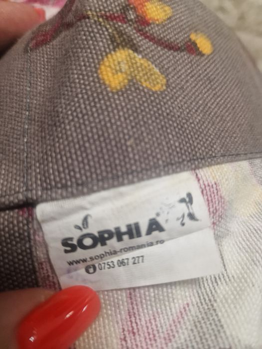 Vând 2 draperii noi Sofia