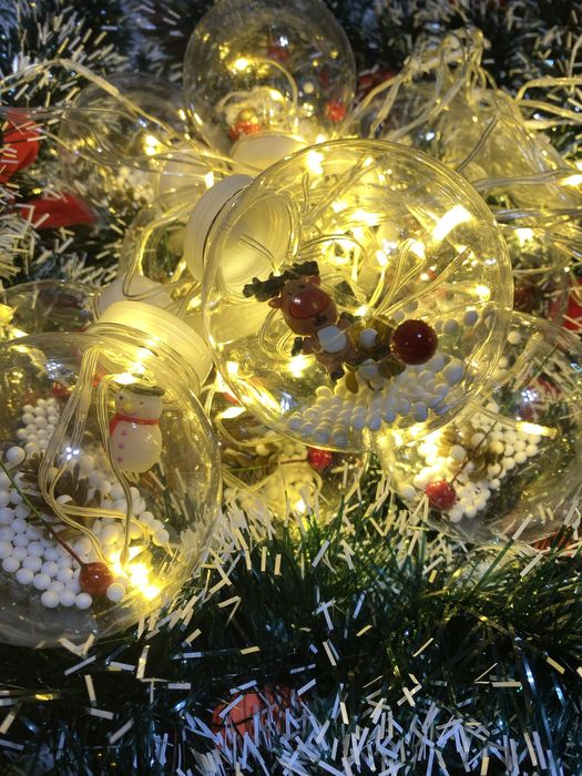 Jucarii Decoratiuni si instalatii CRACIUN !!!