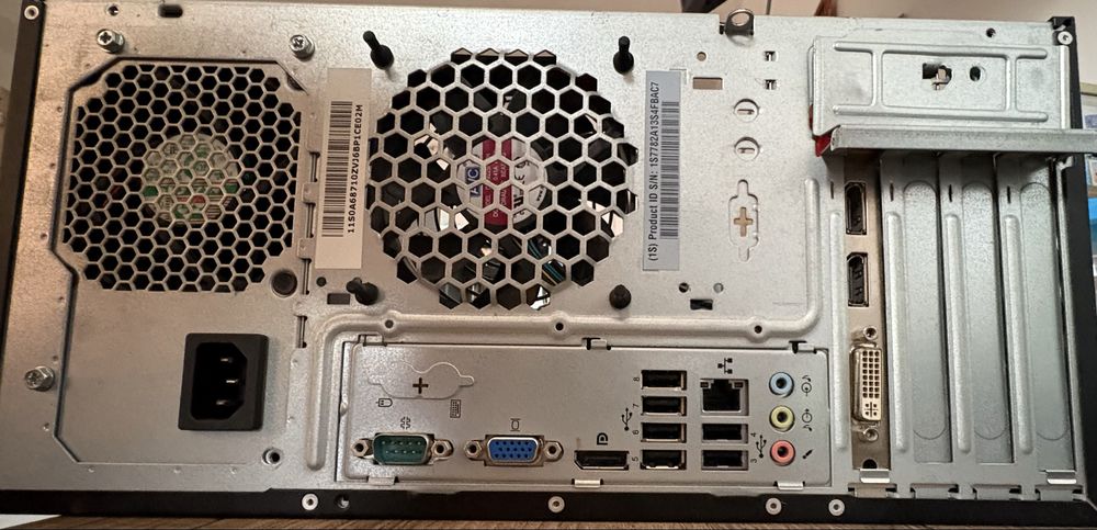 Unitate pc thinkstation e30 gata de utilizare