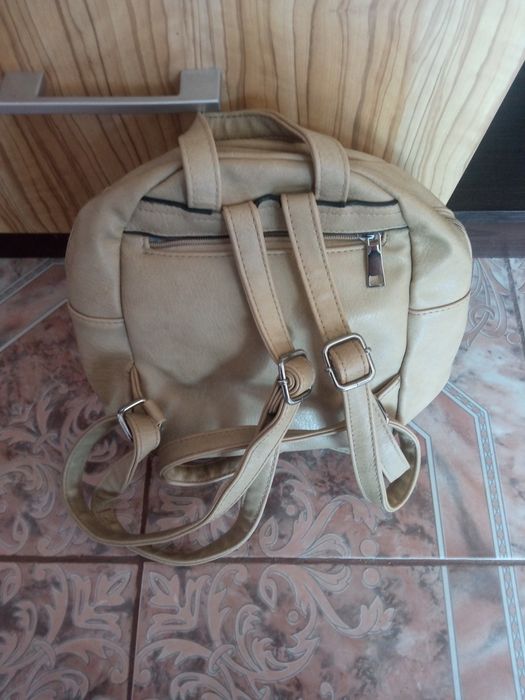 Дамска бежова чанта