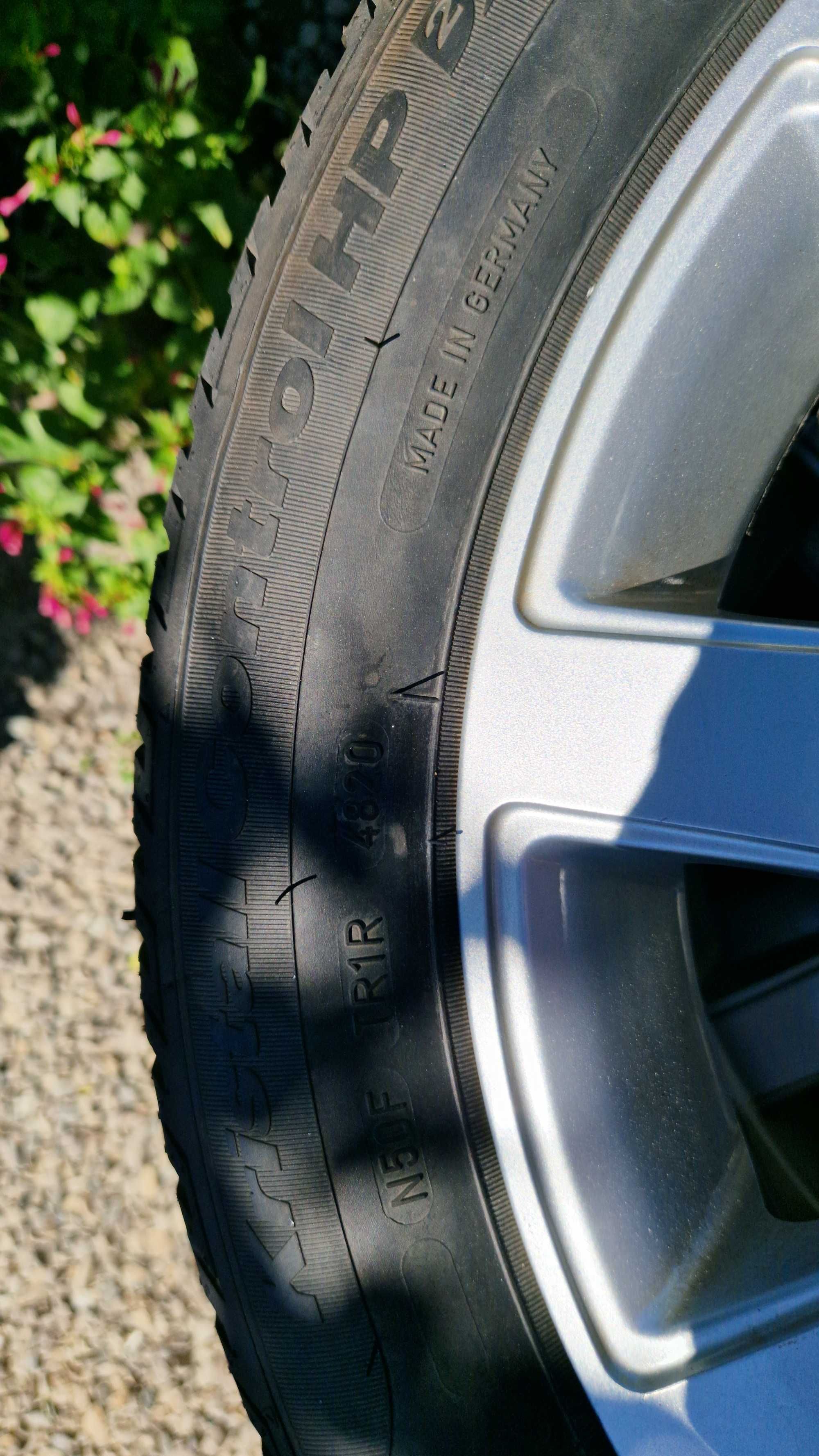 AUDI Джанти със чисто зимни нови гуми 205/55/16 7J×16 ET38 5×112