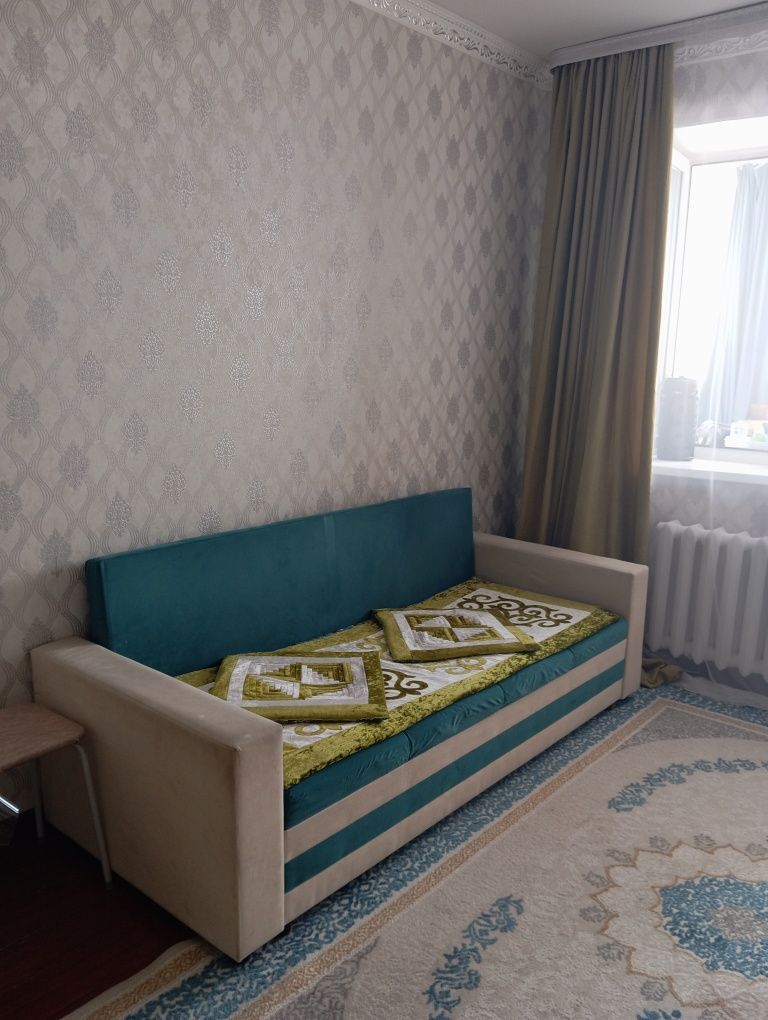 Продам диван срочно