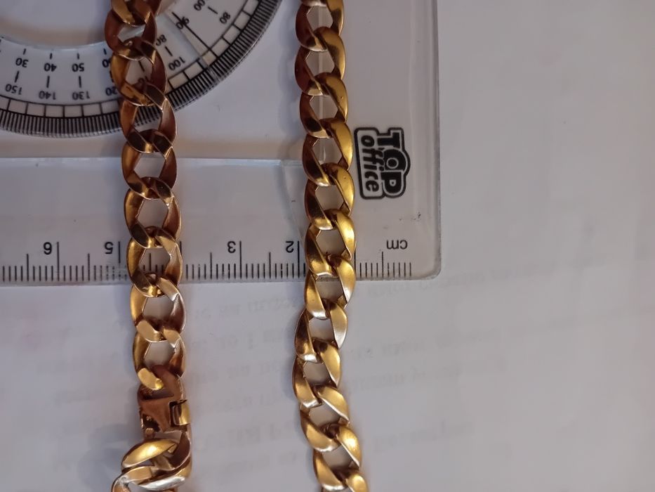 Продавам златен ланец "панцер"