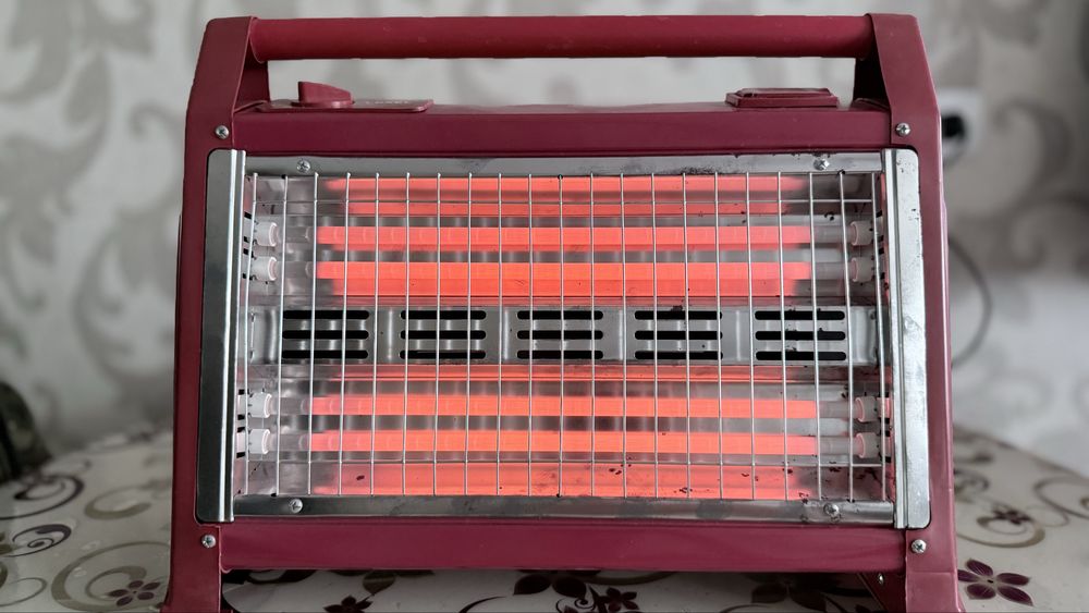 Напольный электрический обогреватель