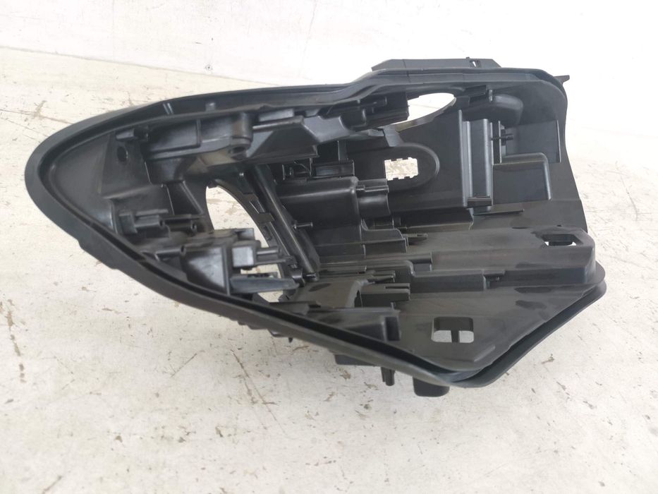 Десен фар корпус Xenon БМВ Серия 1 Ф20/Ф21 / BMW Seria 1 F20/F21 [ - ]