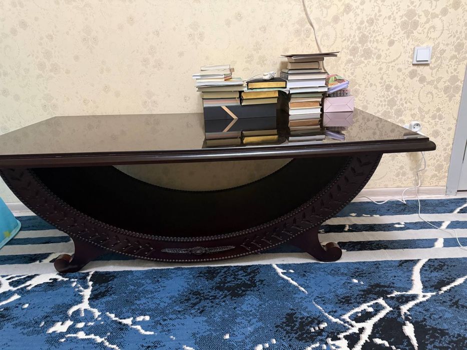 Мехмонхона учун стол