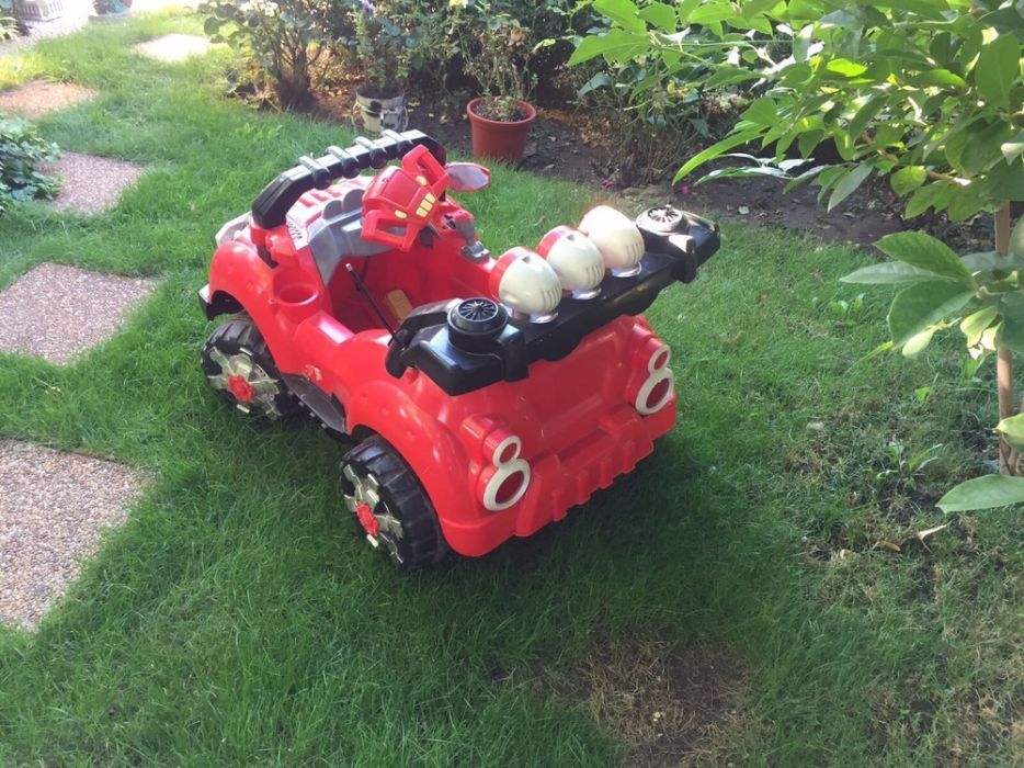 Mașinuța electrică