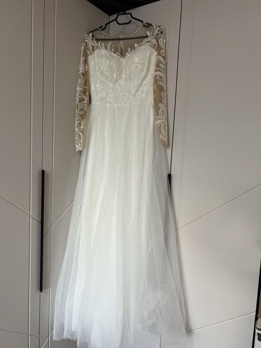 Продаю белое платье (состояние ОТЛИЧНОЕ)