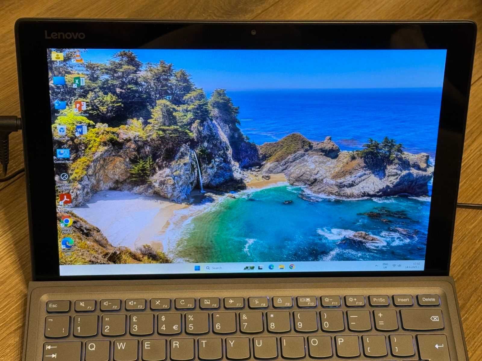Lenovo Ideapad MIIX 520 i5 8 gen/8ram/256SSD/Full HD Touchscreen